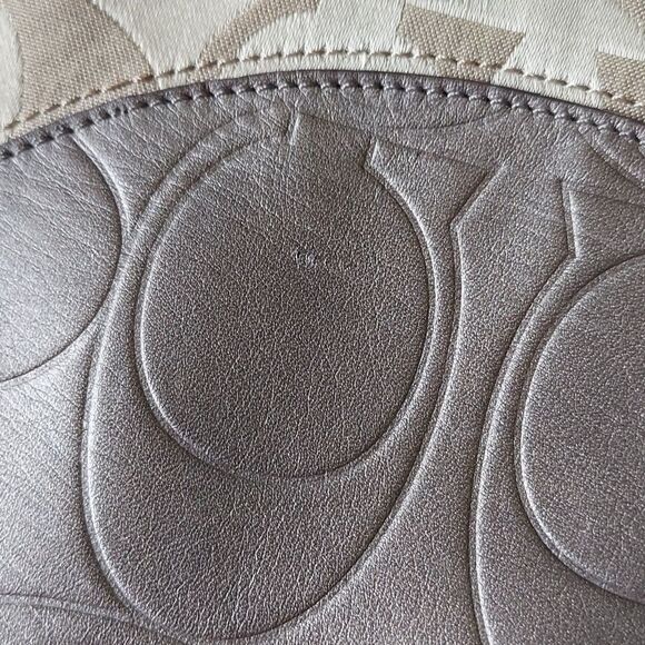 Coach Laura Signature Monogram Large Tote Shoulder Bag EUC - Picture 7 of 11